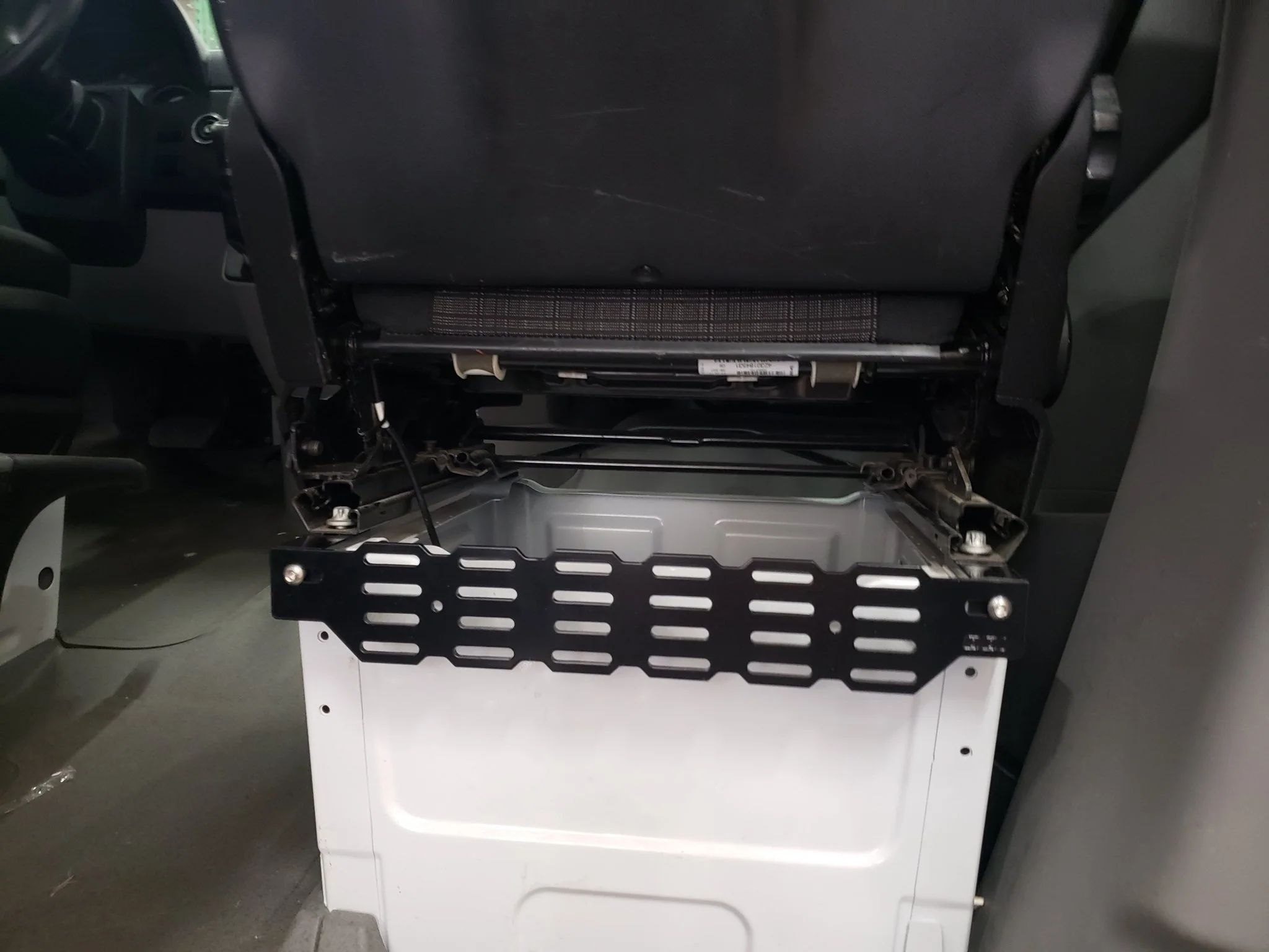 MERCEDES FRONT MULTI MOUNT PANEL (SPRINTER VAN) - Image 4
