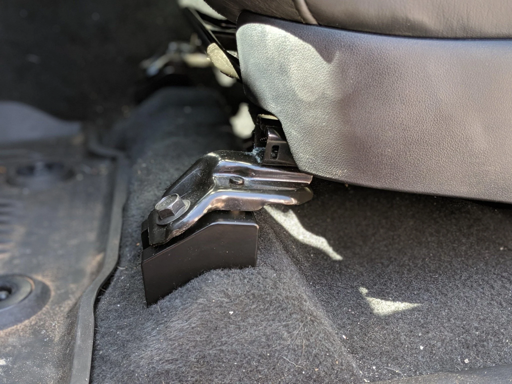 TOYOTA FRONT SEAT JACKERS® (4RUNNER, FJ CRUISER, AND LEXUS GX) - Image 3