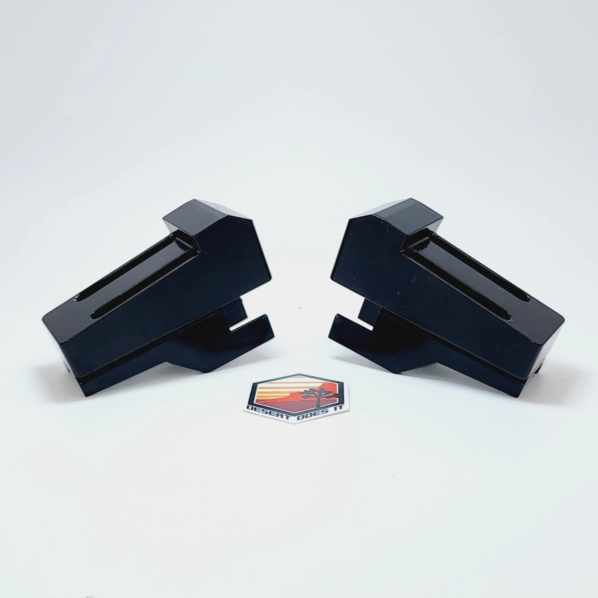 GM FRONT SEAT JACKERS® (SILVERADO HD AND SIERRA HD)