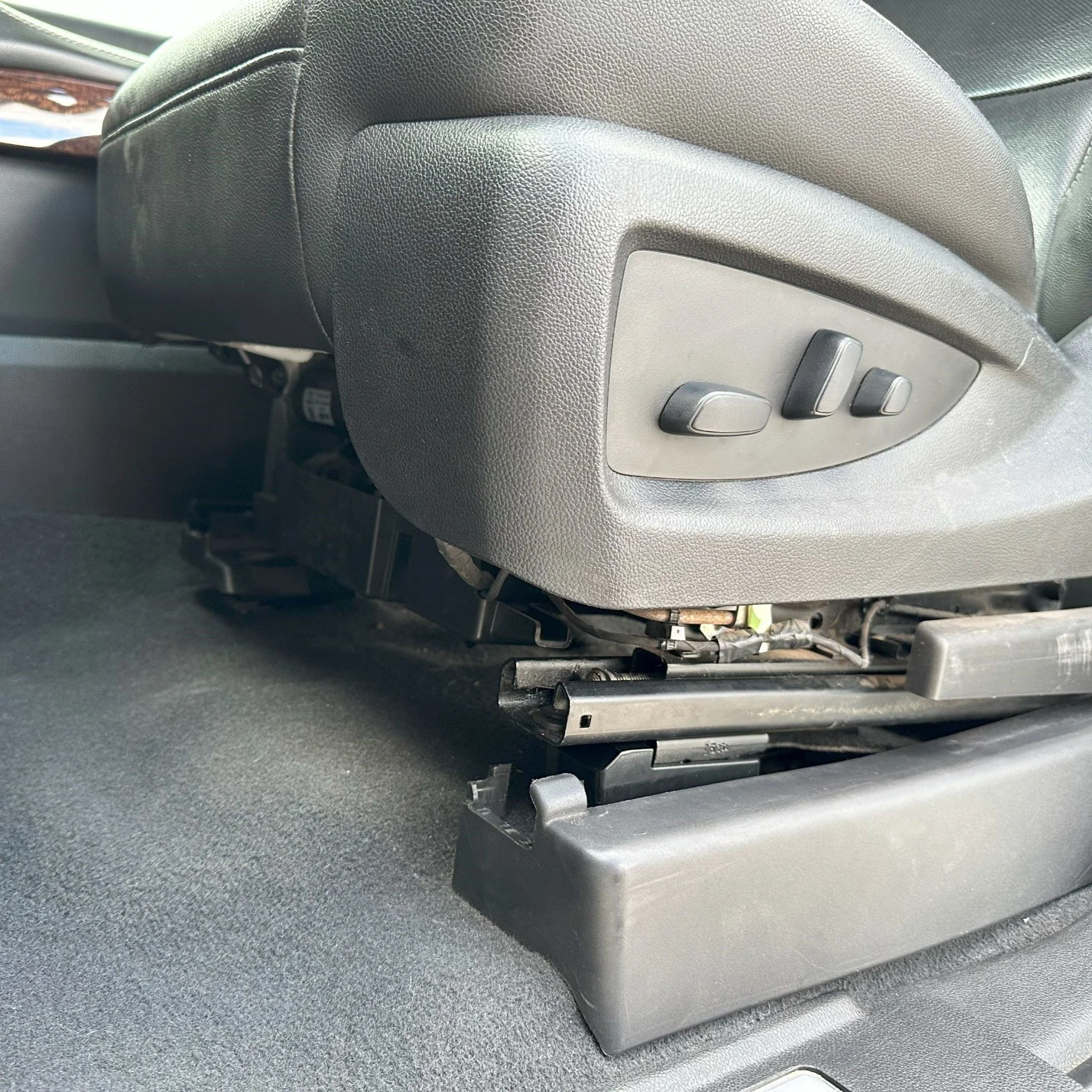 GM FRONT SEAT JACKERS® (COLORADO AND CANYON) - Image 5