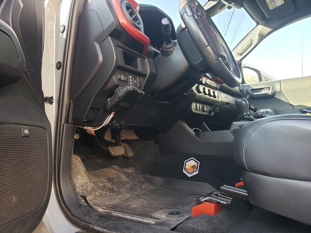 FRONT SEAT JACKERS® - LIMITED EDITION (2005-2022 TACOMA, 2003-2022 4RUNNER/GX, & FJ) - Image 2