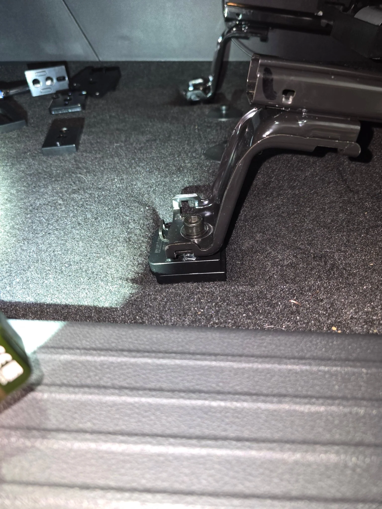 NISSAN FRONT SEAT JACKERS® (PATHFINDER) - Image 5