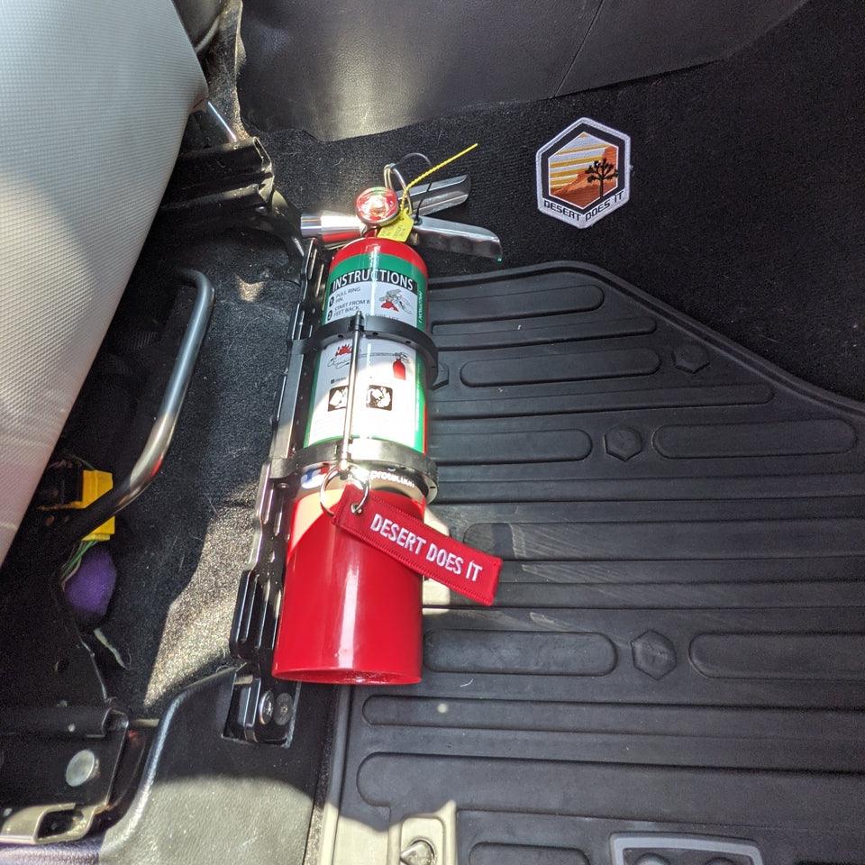 DDI QUICK DROP FIRE EXTINGUISHER MOUNT (UNIVERSAL FIT) - Image 4