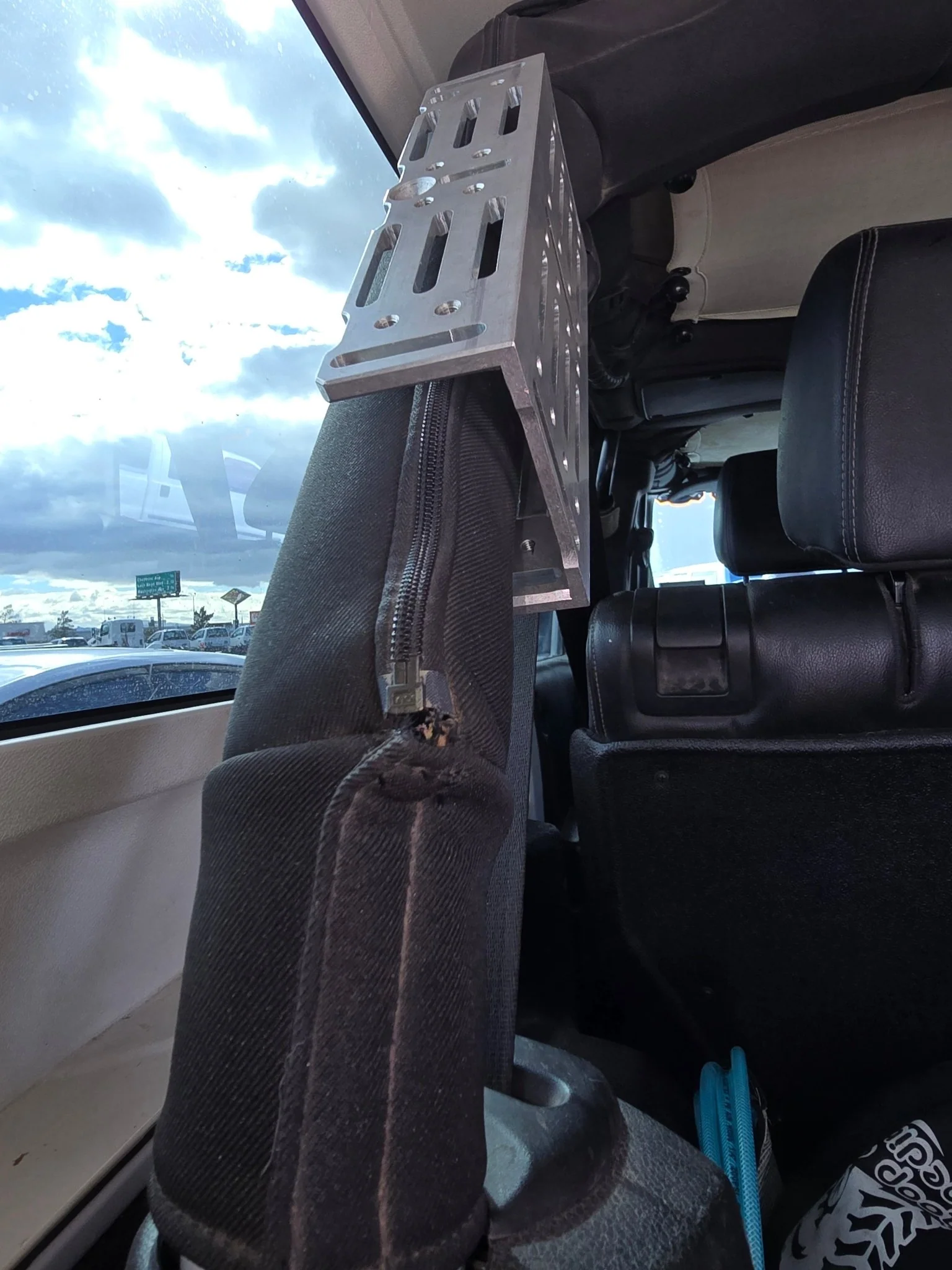 JEEP ROLL BAR TRIPLE MOLLE (WRANGLER JKU) - Image 2